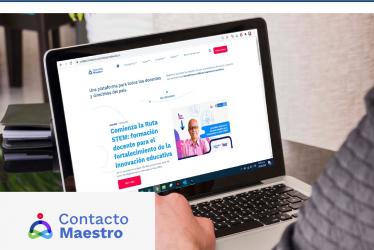 Fotografía persona en formación virtual